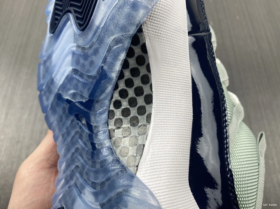 Retro 11 Georgetown 528895-007 - Jordan Low 0417